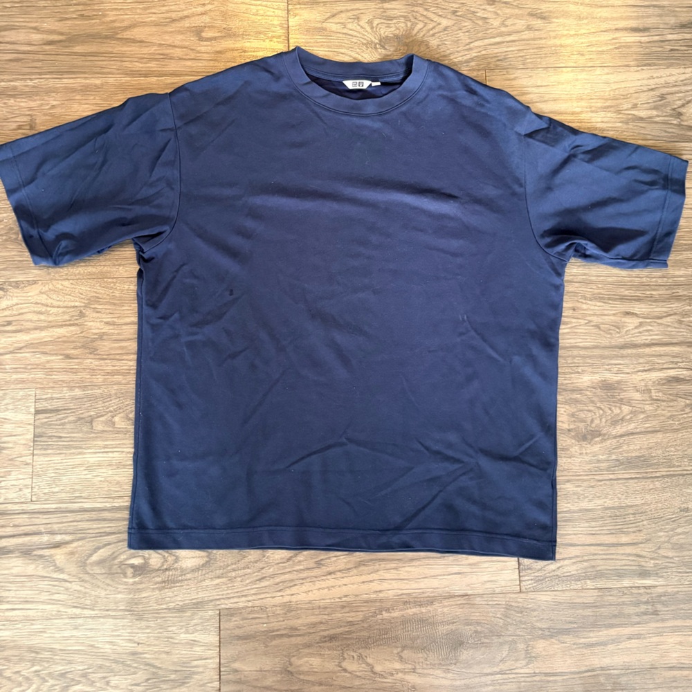 UniQlo Airism Men's Navy Crew Neck T-Shirt